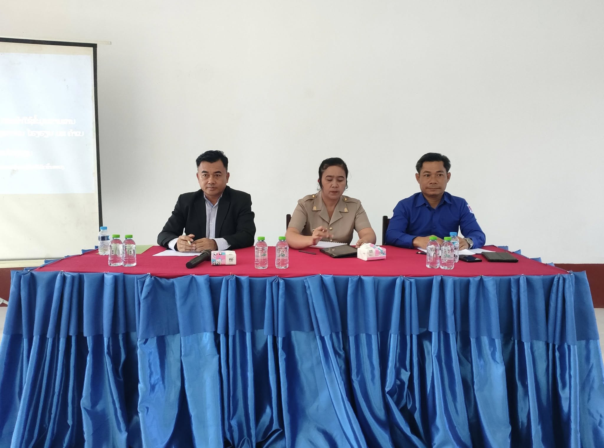 ພະແນກເຕັກໂນໂລຊີ ແລະ ການສື່ສານຈັດກອງປະຊຸມເຜີຍແຜ່ການນຳໃຊ້ສື່ສັງຄົມອອນລາຍໃຫ້ມີຄວາມປອດໄພ ໃຫ້ນ້ອງນັກຮຽນໂຮງຮຽນ  ແລະ ຄູ ອາຈານ ມສ ຄຳເບໄຊ ເມືອງຊານໄຊ.